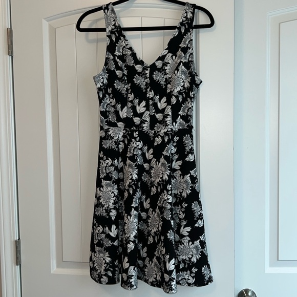 Soloiste Knit Dress - Picture 1 of 2